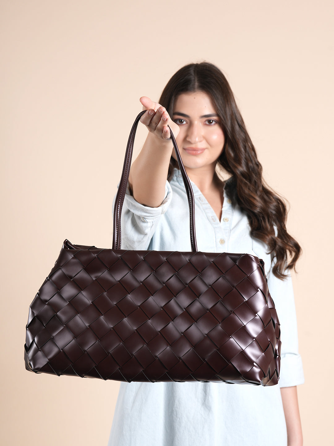 Indira Shoulder Bag image 8